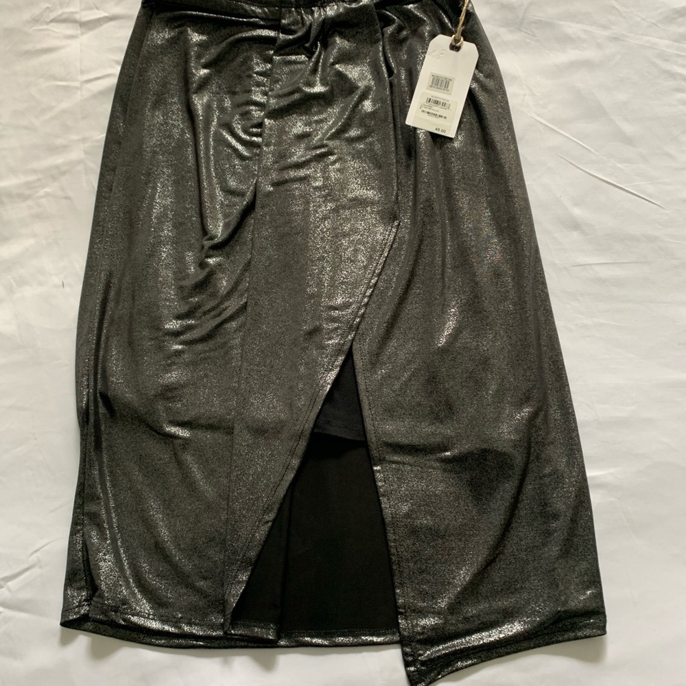 Shiny, medium, grey party skirt